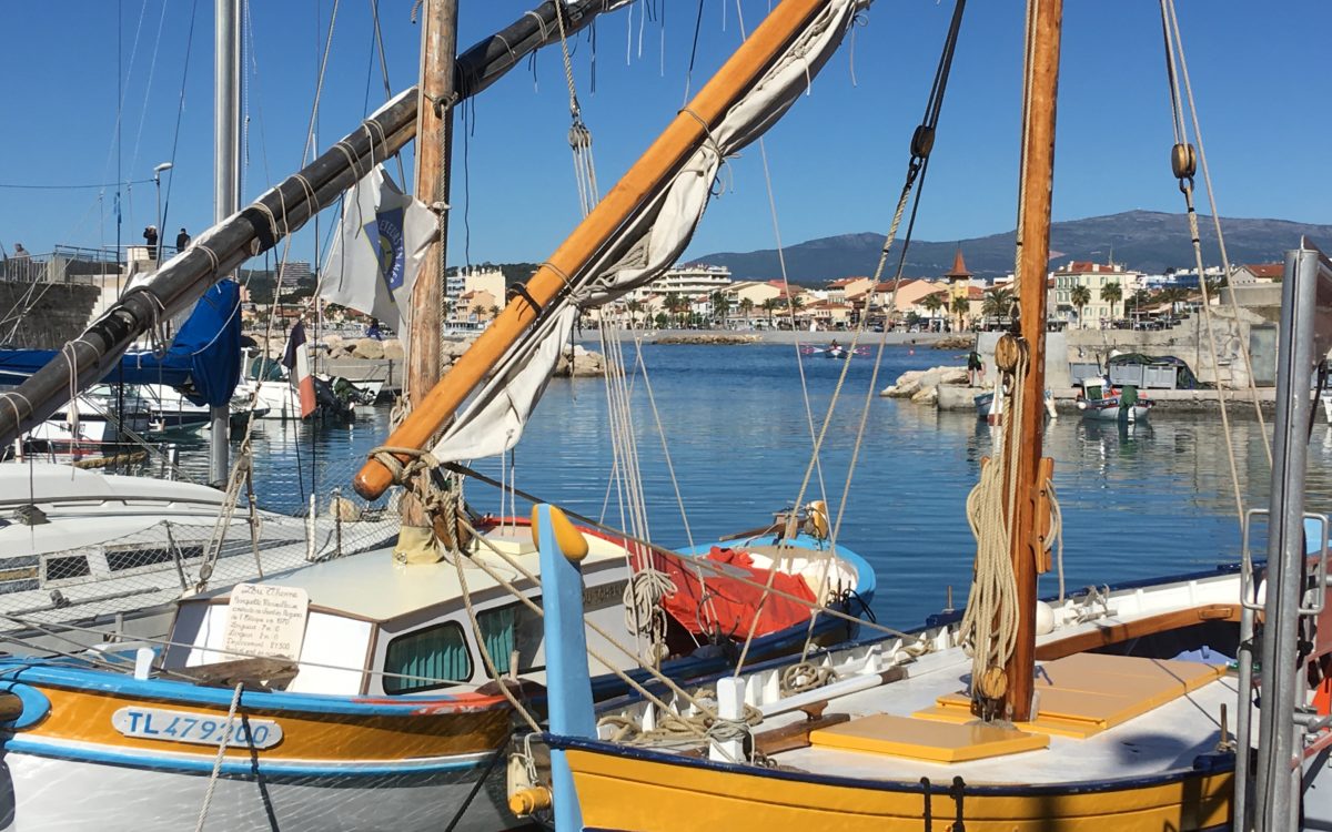 Le port du Cros de Cagnes accueillent encore aujourd'hui les barques traditionnelles