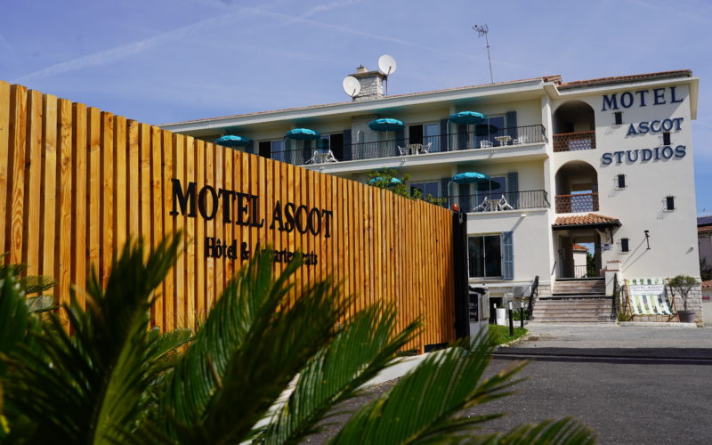 Bienvenido a Motel Ascot