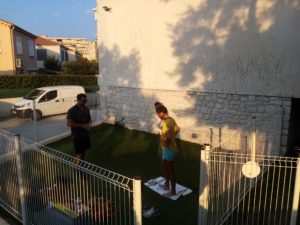 Entraînement physique pour une joueuse de Tennis au Motel Ascot